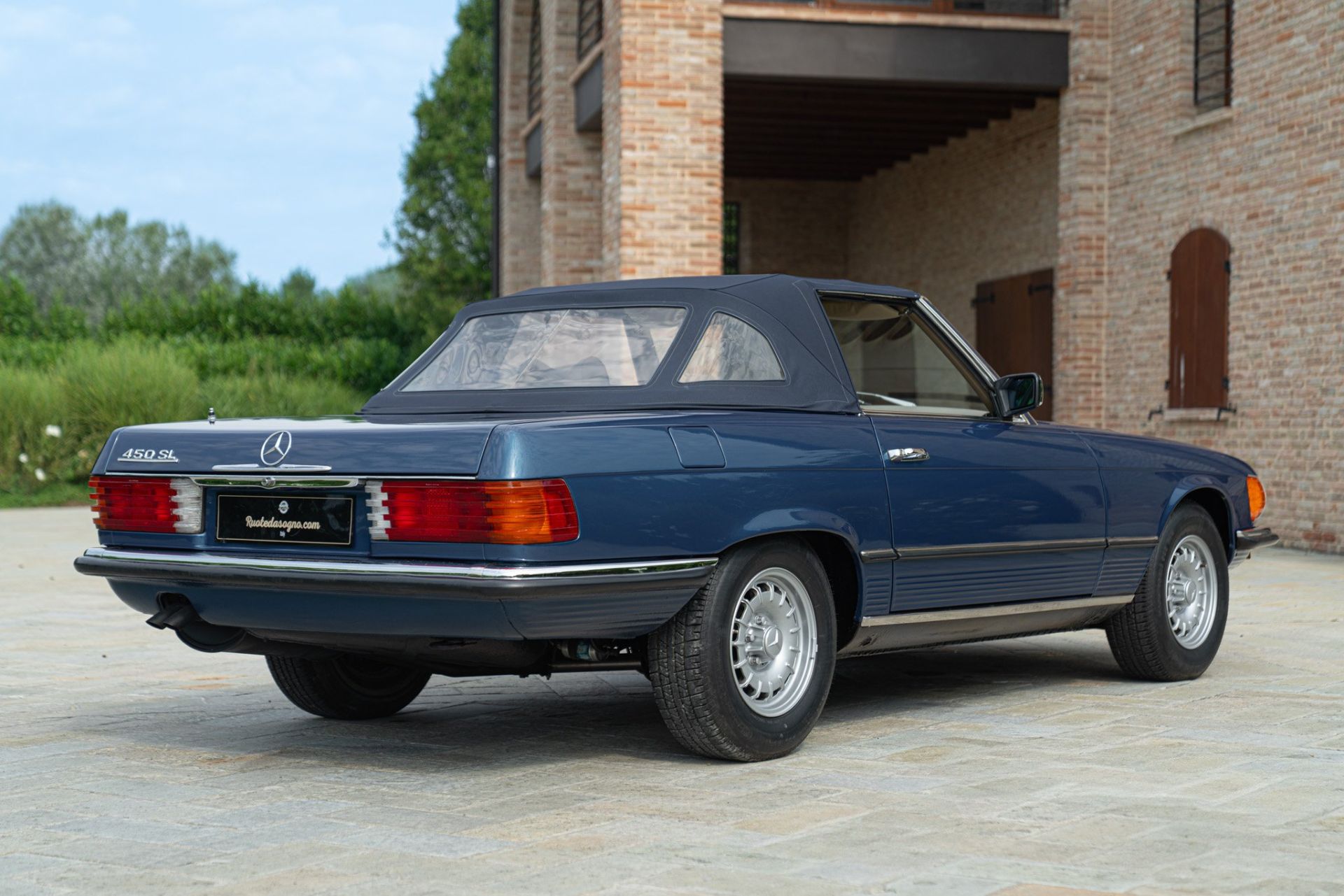 1977 MERCEDES-BENZ 450 SL