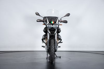 2022 MOTO GUZZI V85 TT GUARDIA D’ONORE 1946