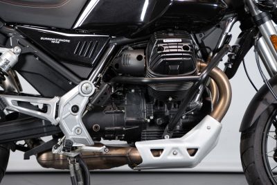 2022 MOTO GUZZI V85 TT GUARDIA D’ONORE 1946