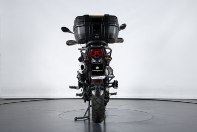 2022 MOTO GUZZI V85 TT GUARDIA D’ONORE 1946