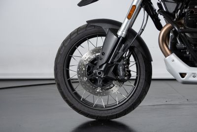 2022 MOTO GUZZI V85 TT GUARDIA D’ONORE 1946