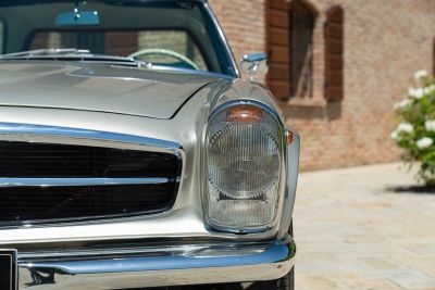 1965 MERCEDES-BENZ 230 SL