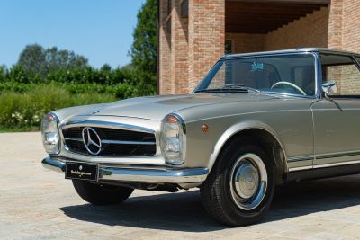 1965 MERCEDES-BENZ 230 SL
