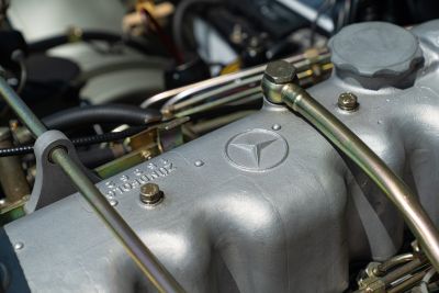 1965 MERCEDES-BENZ 230 SL