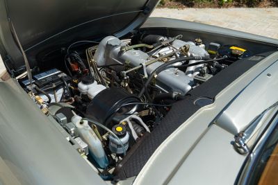 1965 MERCEDES-BENZ 230 SL