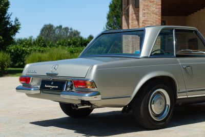 1965 MERCEDES-BENZ 230 SL