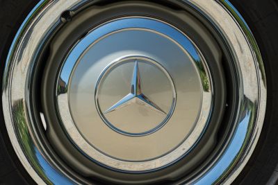 1965 MERCEDES-BENZ 230 SL