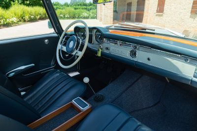1965 MERCEDES-BENZ 230 SL