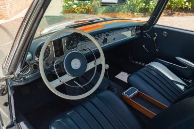 1965 MERCEDES-BENZ 230 SL