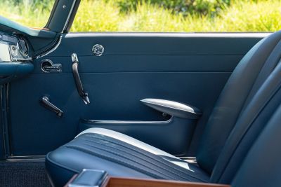 1965 MERCEDES-BENZ 230 SL