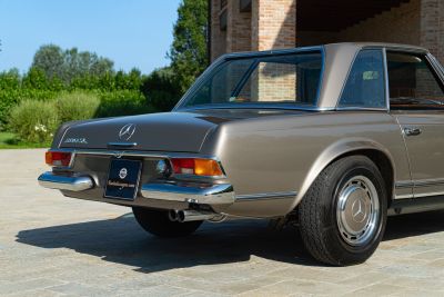 1969 MERCEDES-BENZ 280 SL