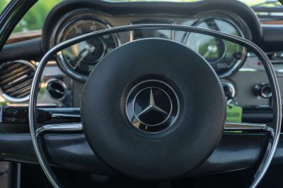 1969 MERCEDES-BENZ 280 SL
