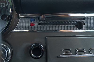 1969 MERCEDES-BENZ 280 SL