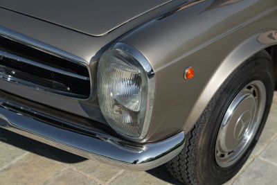 1969 MERCEDES-BENZ 280 SL